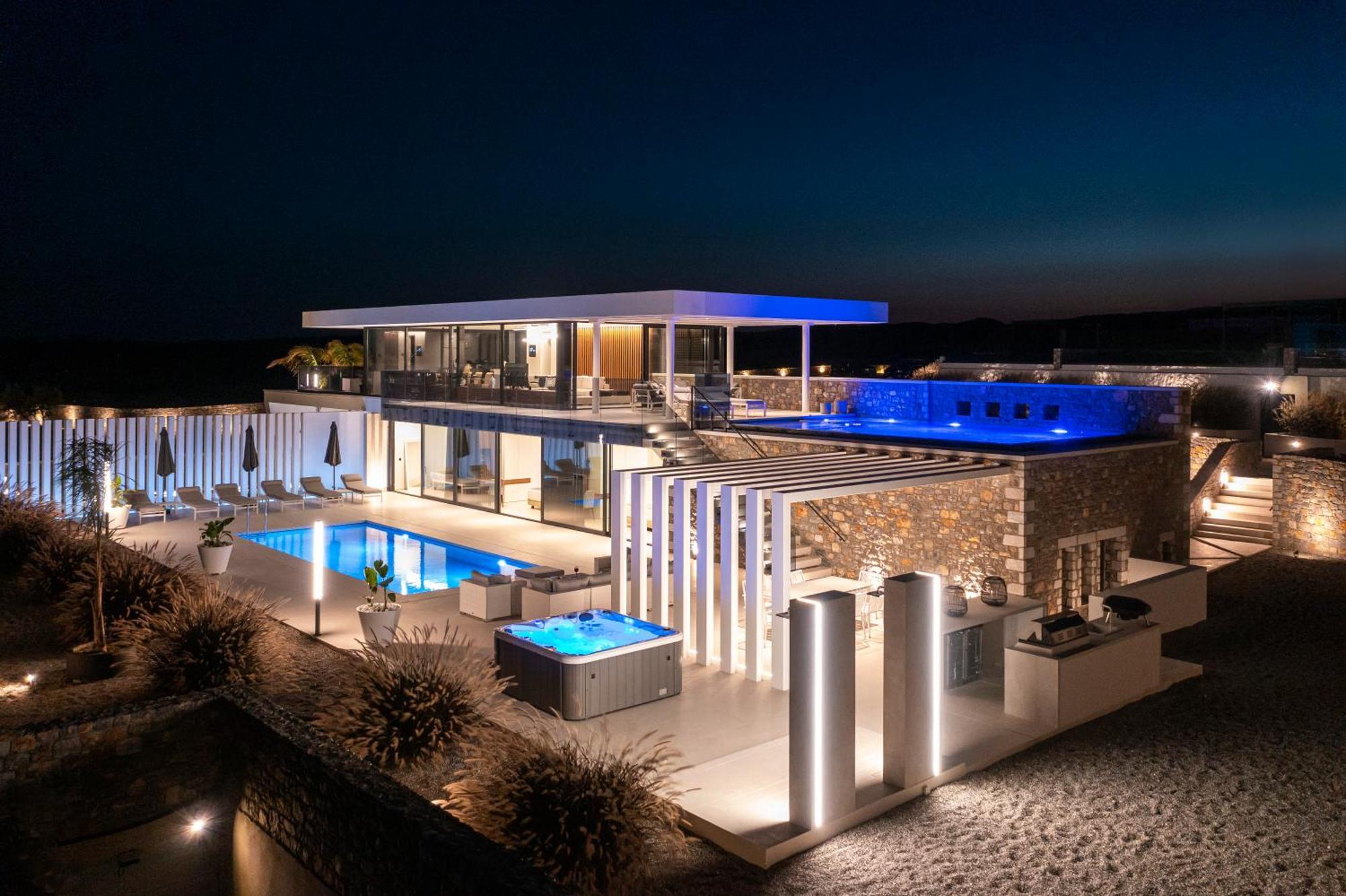 Amara Luxury Villa Lakhania