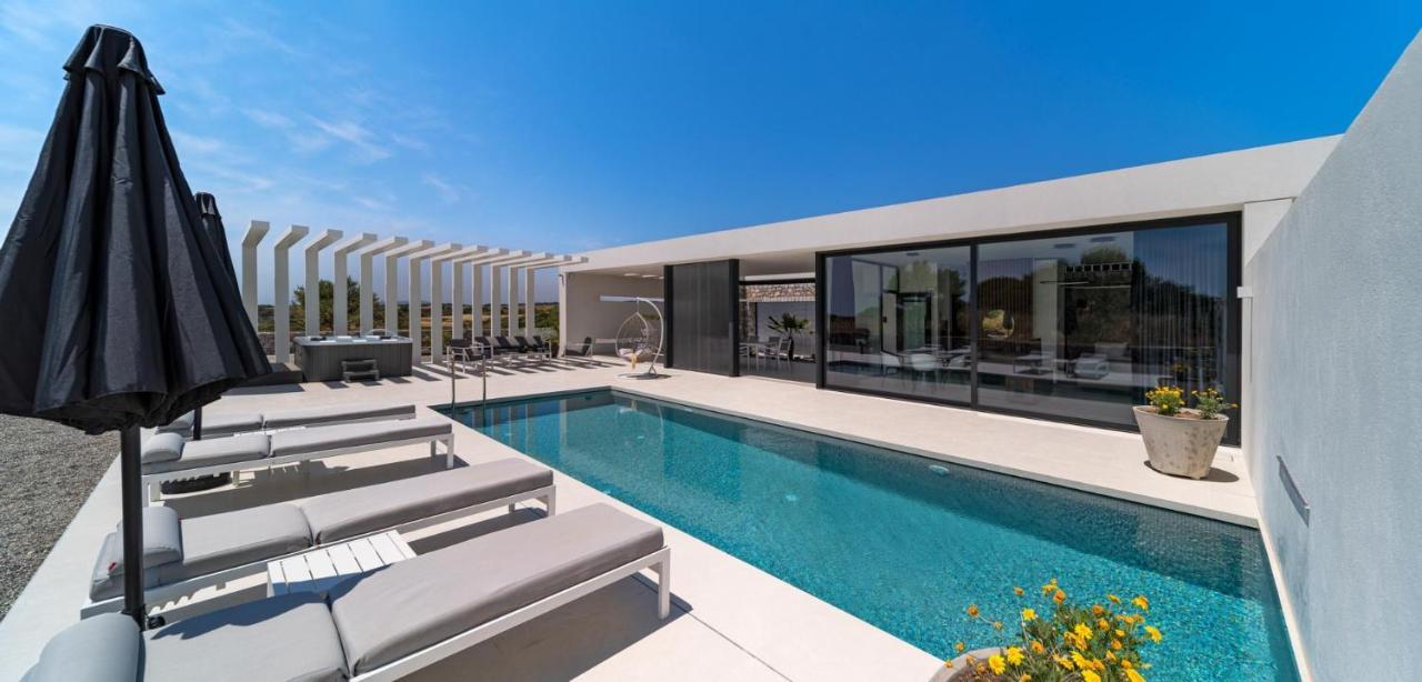 Amara Luxury Villa *