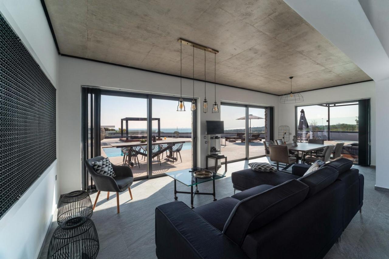 Amara Luxury Villa Lachania